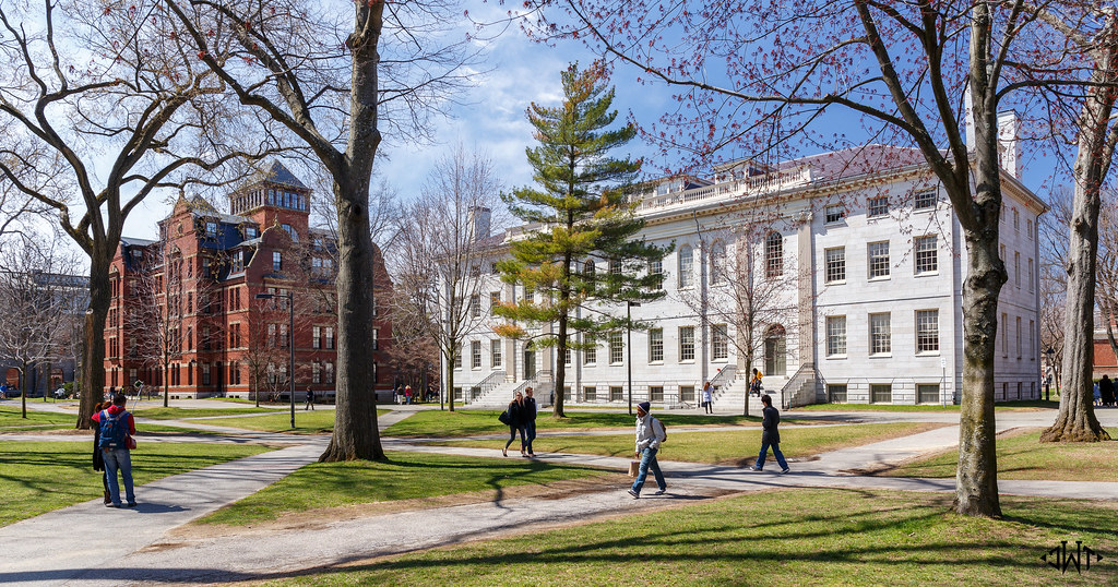 Khuôn viên trường đại học harvard - trường top ranking tại Mỹ