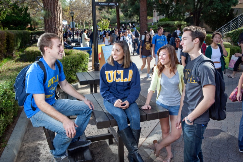 sinh viên Du học Mỹ bang California trường University of California, Los Angeles (UCLA)